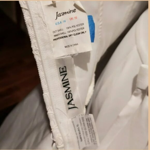 White Satin Beaded Embroidered Ball Gown Wedding Dress with Train Sz 14 - Picture 16 of 16